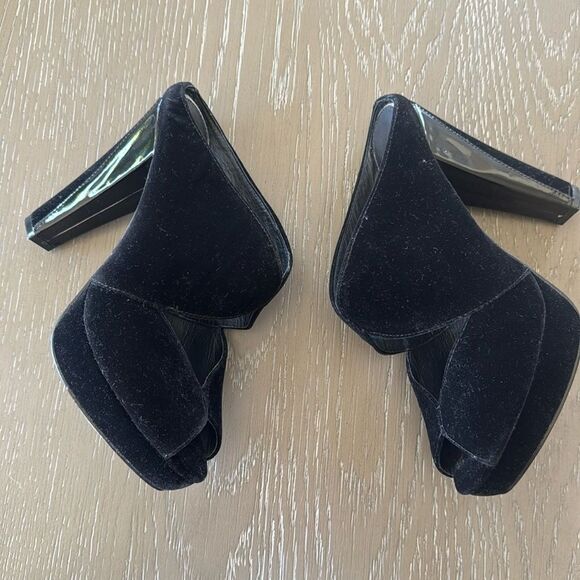 Adrianna Papell Black Velvet Mules Block Heel Peep Toe Dress Shoes Women’s Sz 8 - Picture 11 of 12